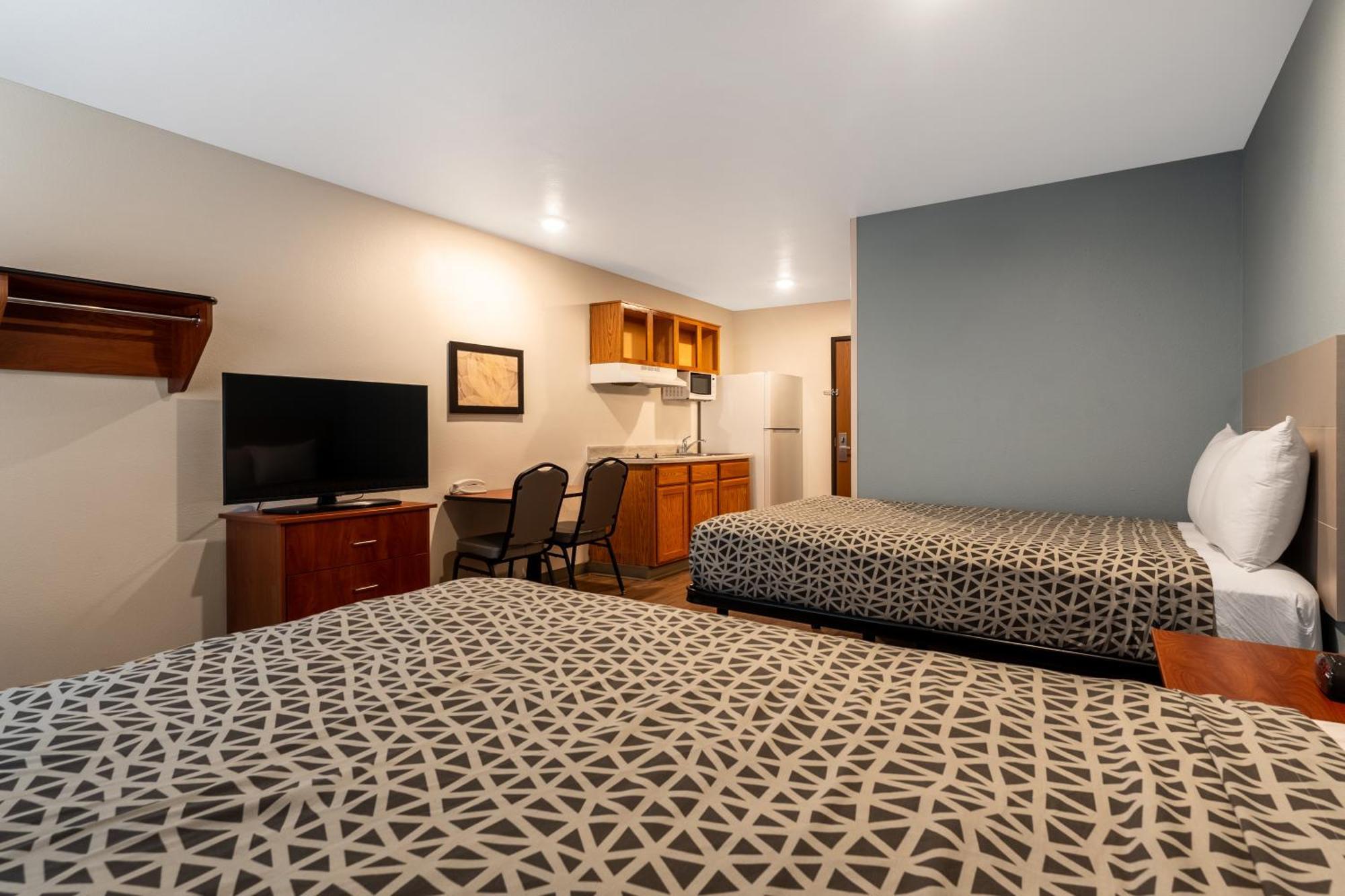 Double Room with Two Double Beds - Non-Smoking