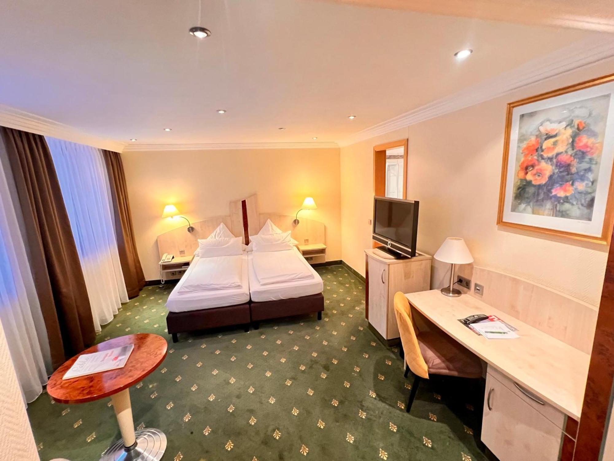 Small Double Room,1499103442:JPEG