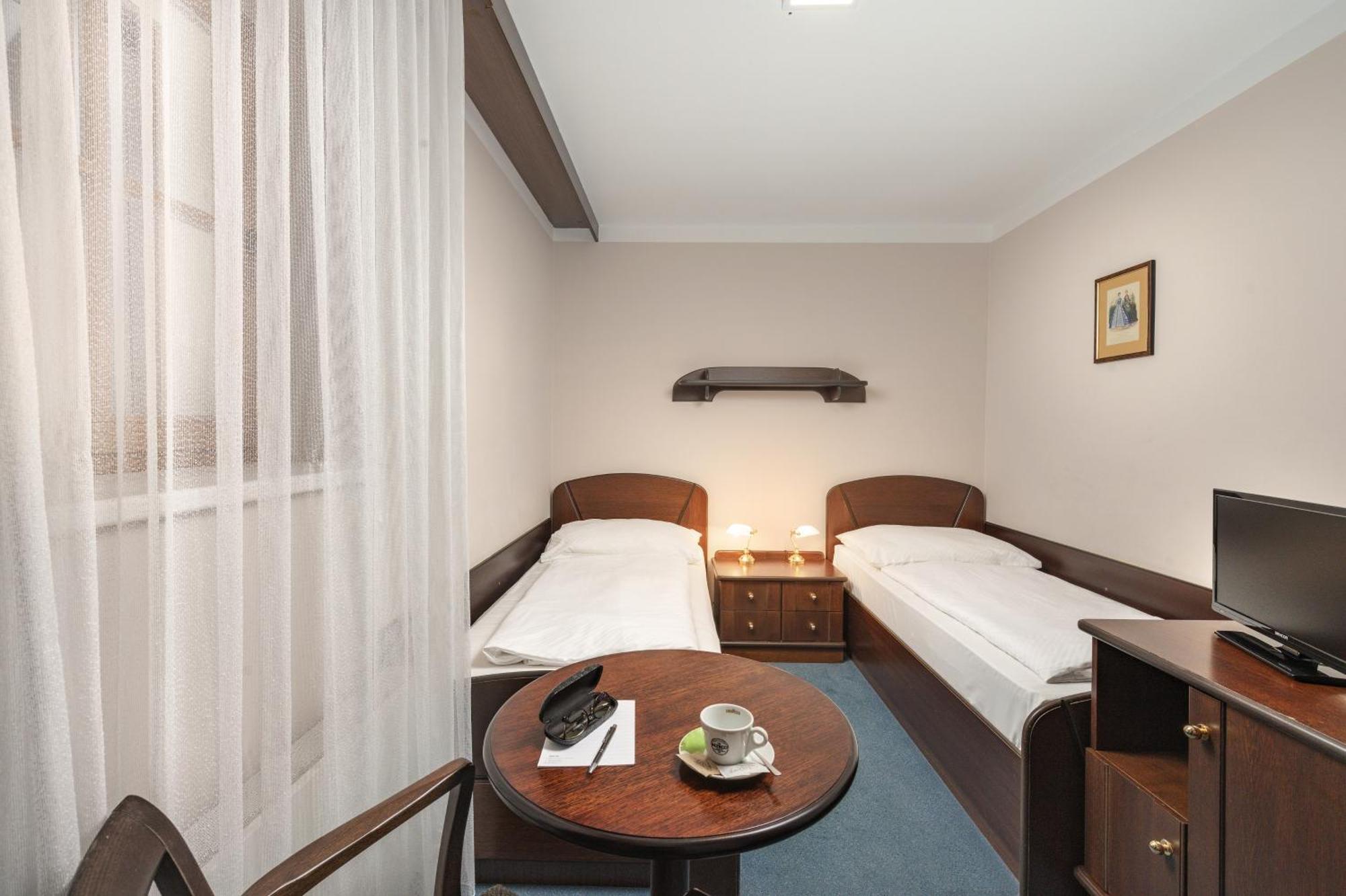 Economy Twin Room