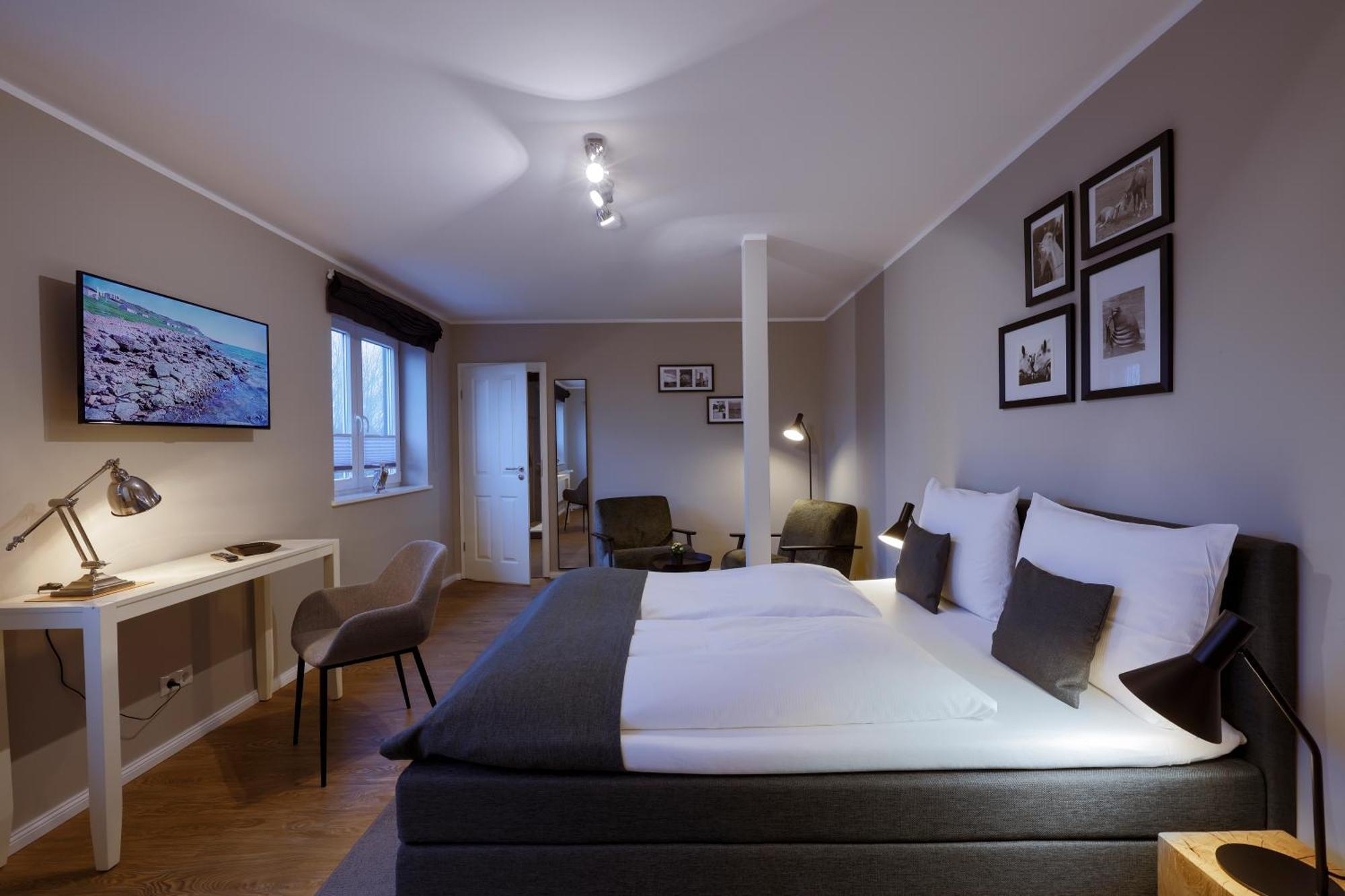 Standard Double Room,1516576351:JPEG