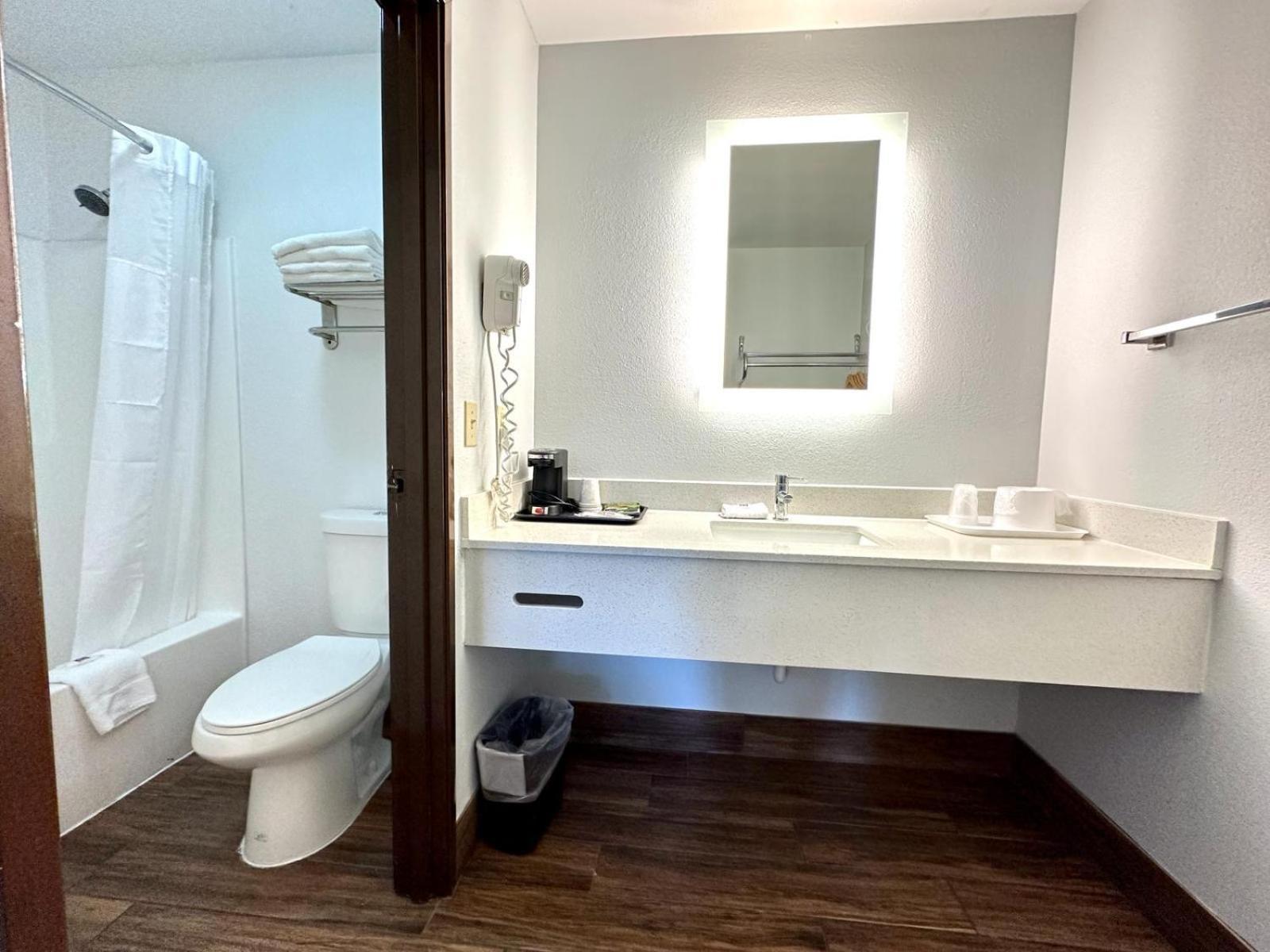 Queen Room with Two Queen Beds with Kitchenette