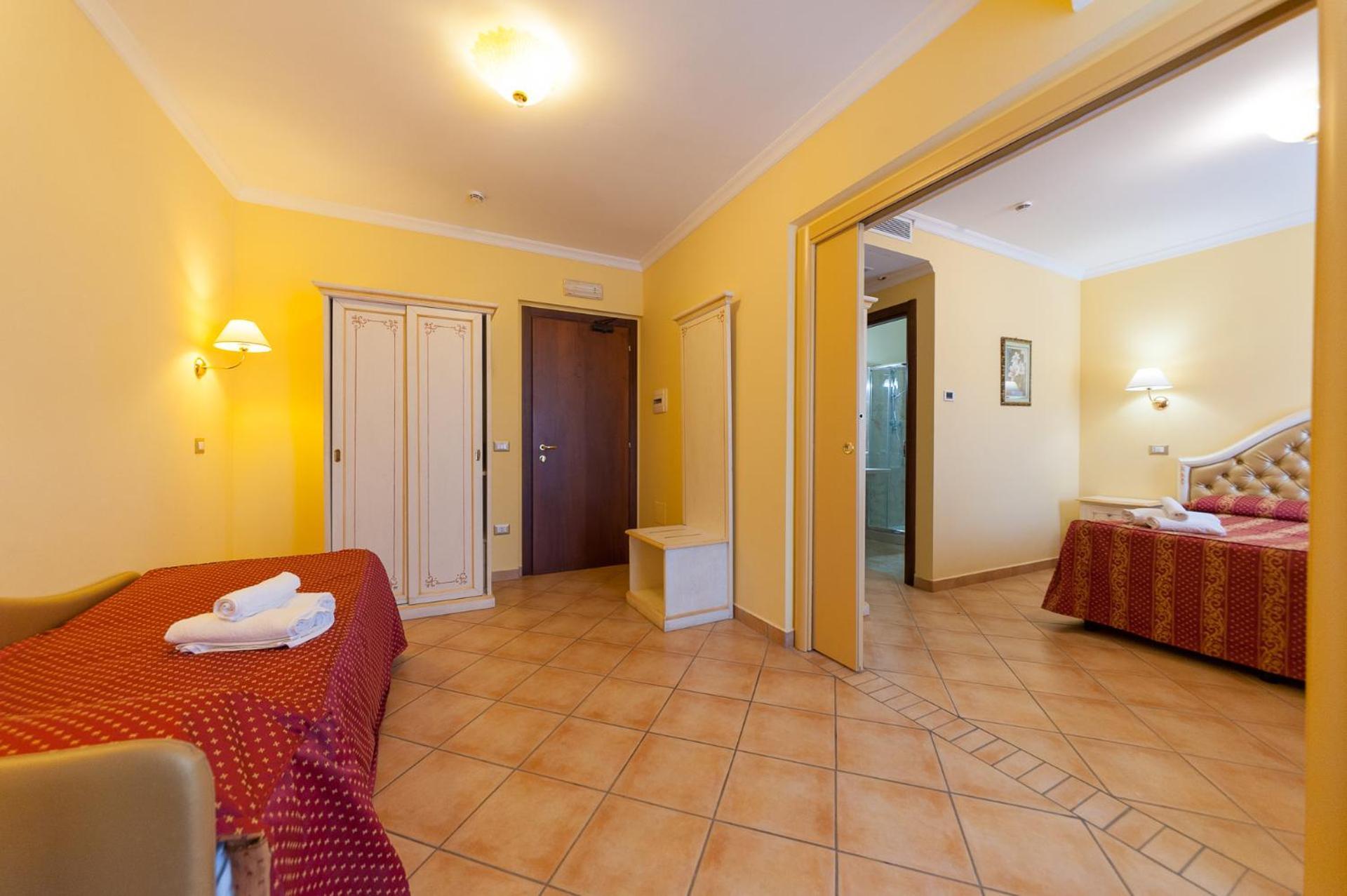 Standard Quadruple Room