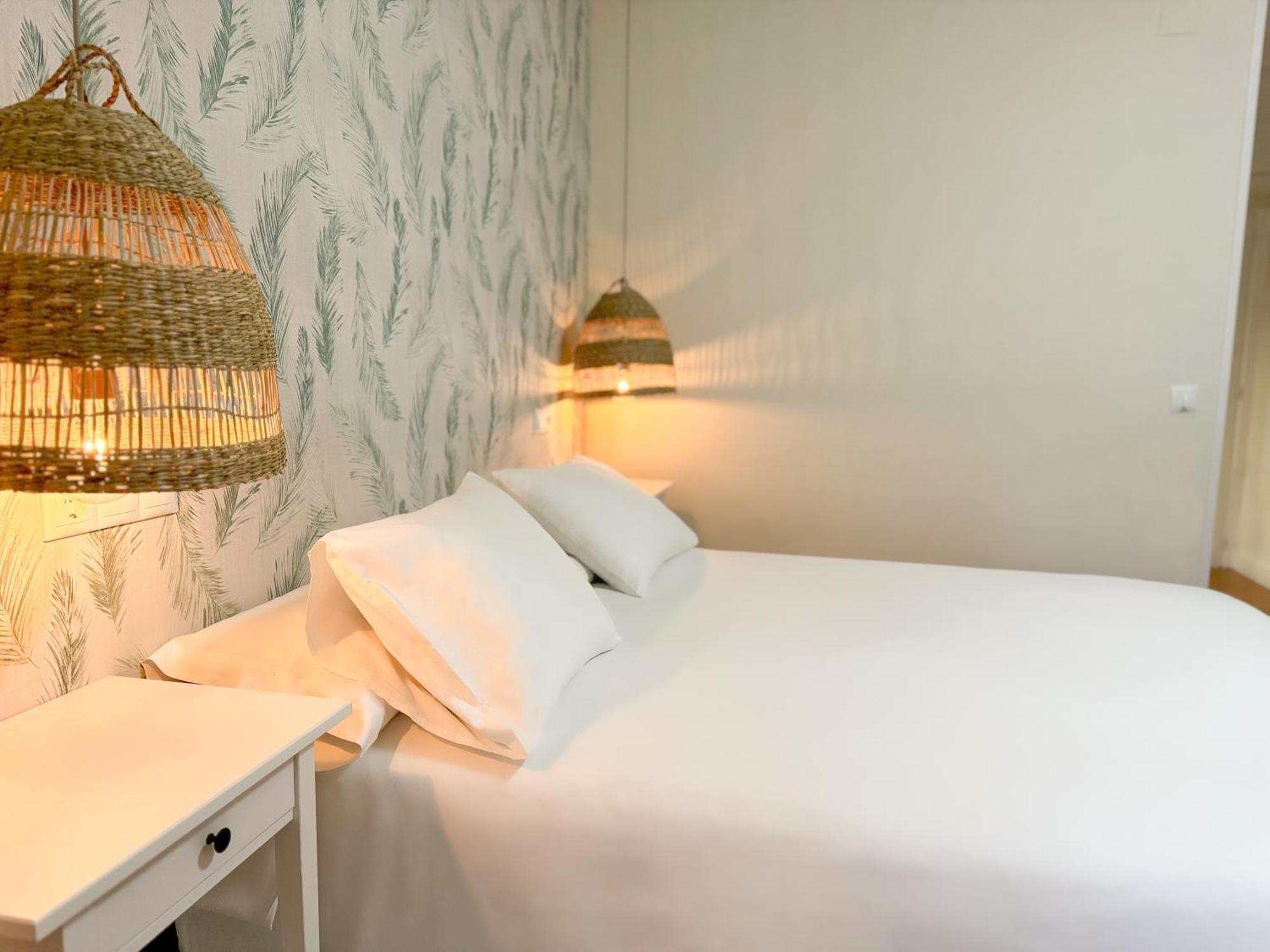 Large Double Room,1499719018:JPEG
