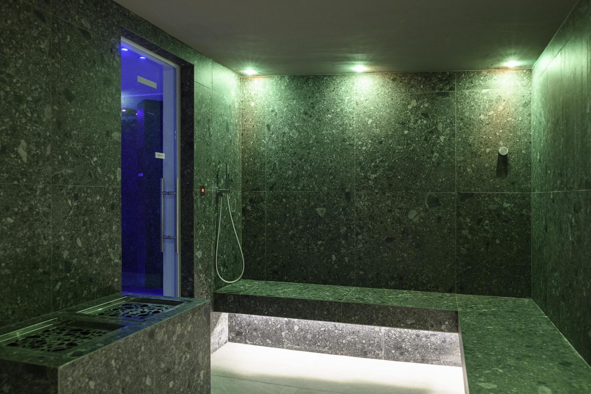 Suite The Level & Spa