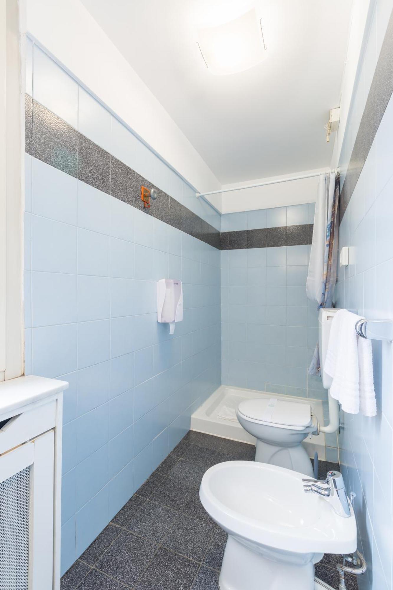 Triple Room,1537210987:JPEG