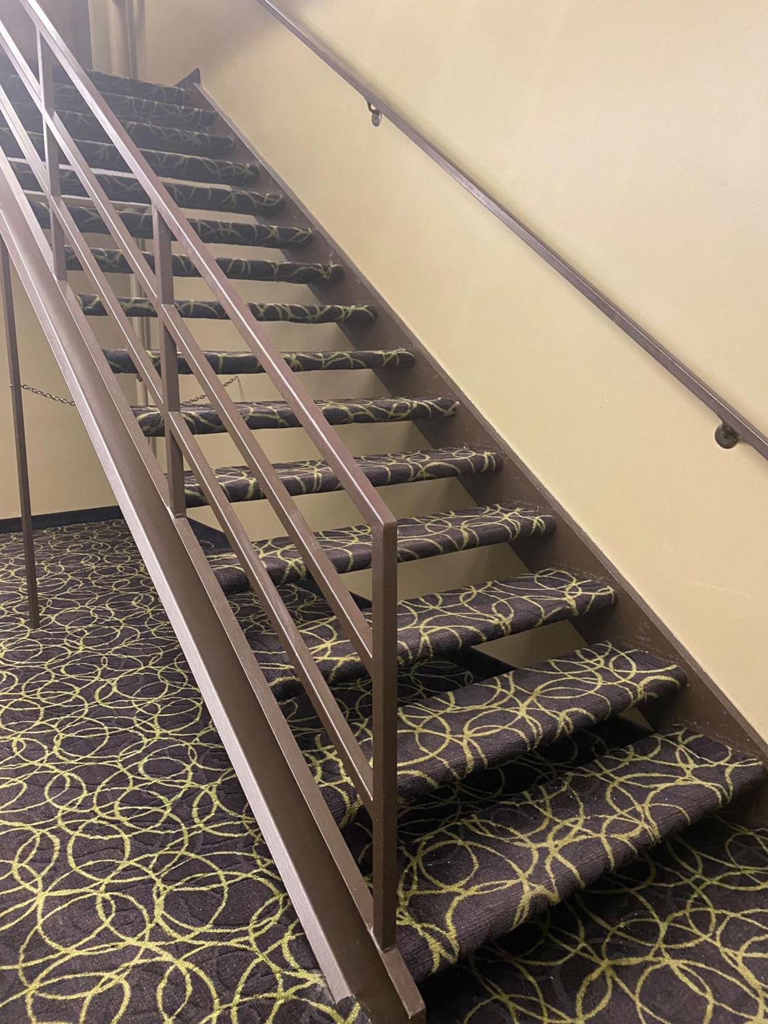 Queen Room - Non-Smoking (Stairs Access)