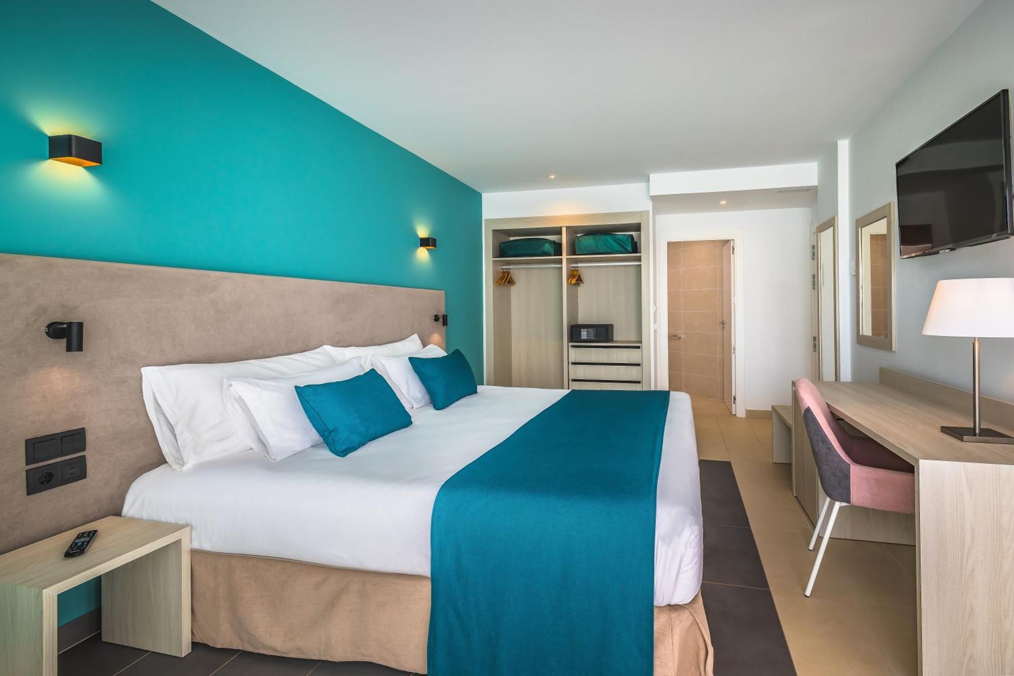 Superior Double Room,1507124917:JPEG