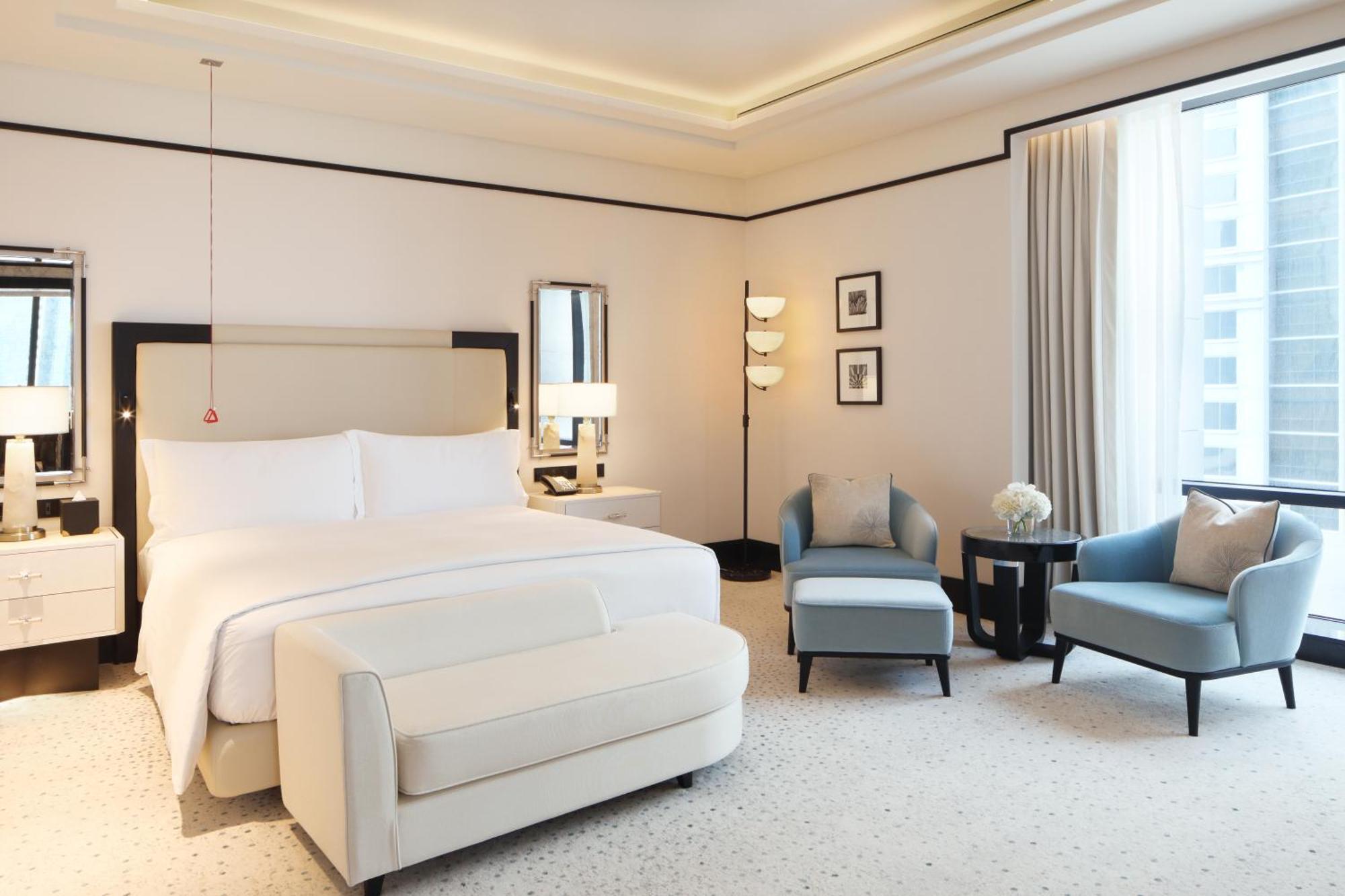 Deluxe King Room Mobility Access