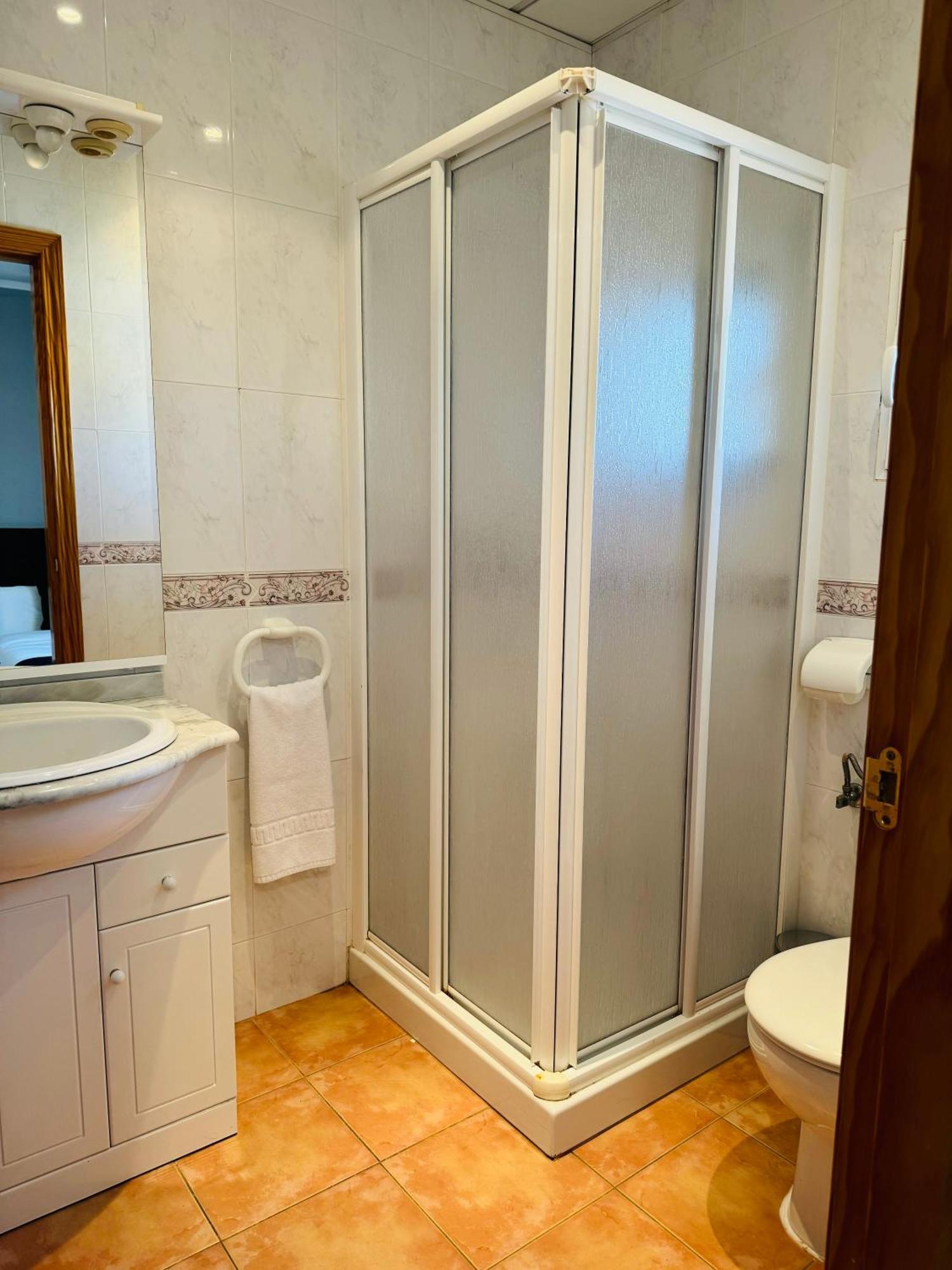 Quadruple Room Private Bathroom,1640461690:JPEG