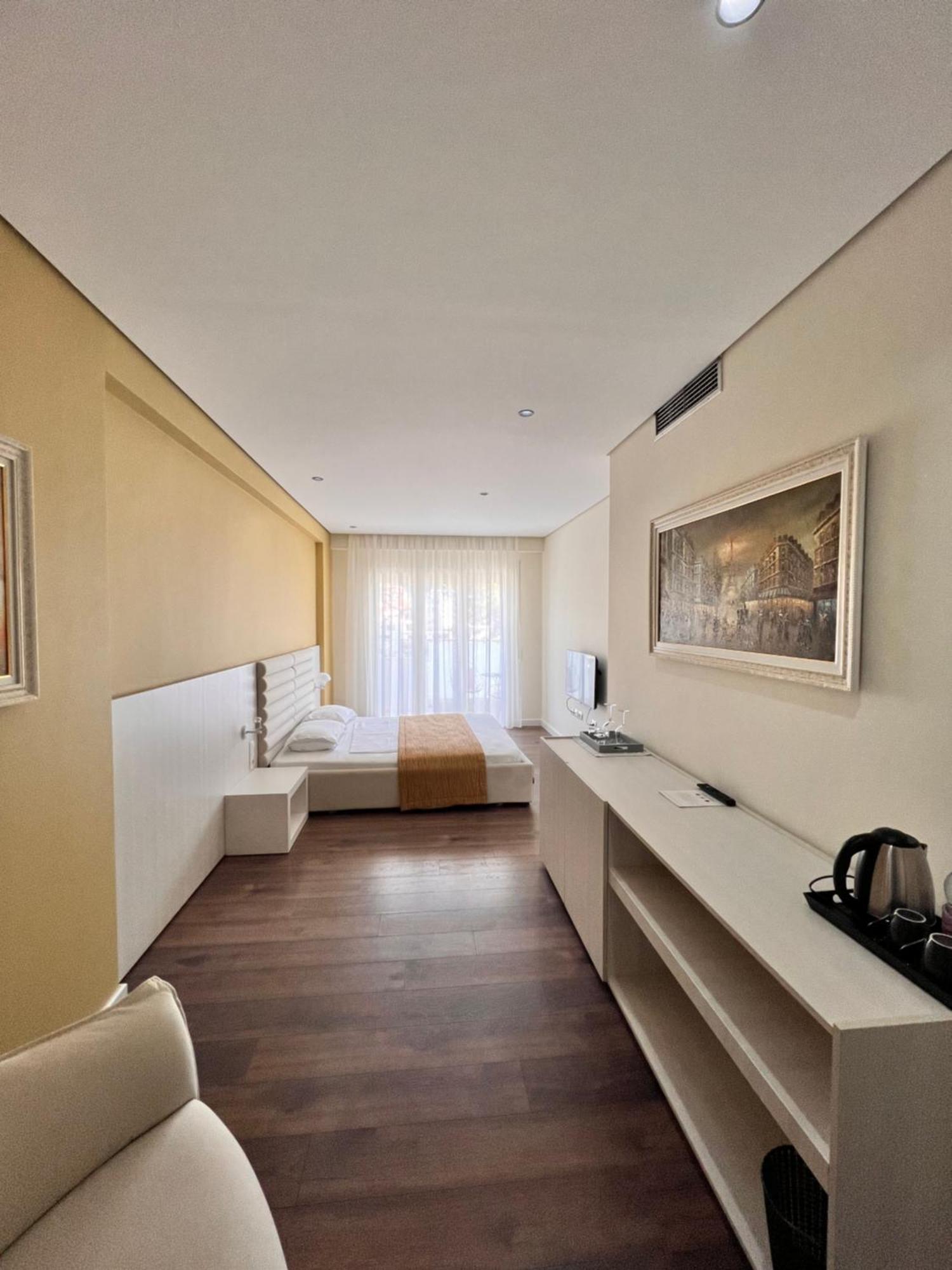 Double Room Mountain View