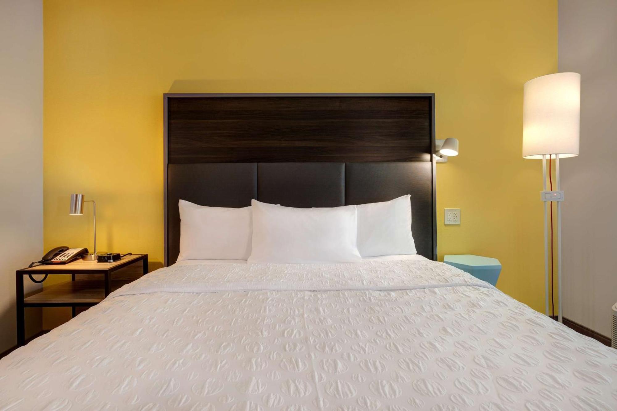 King Room Balcony Partial Ocean View