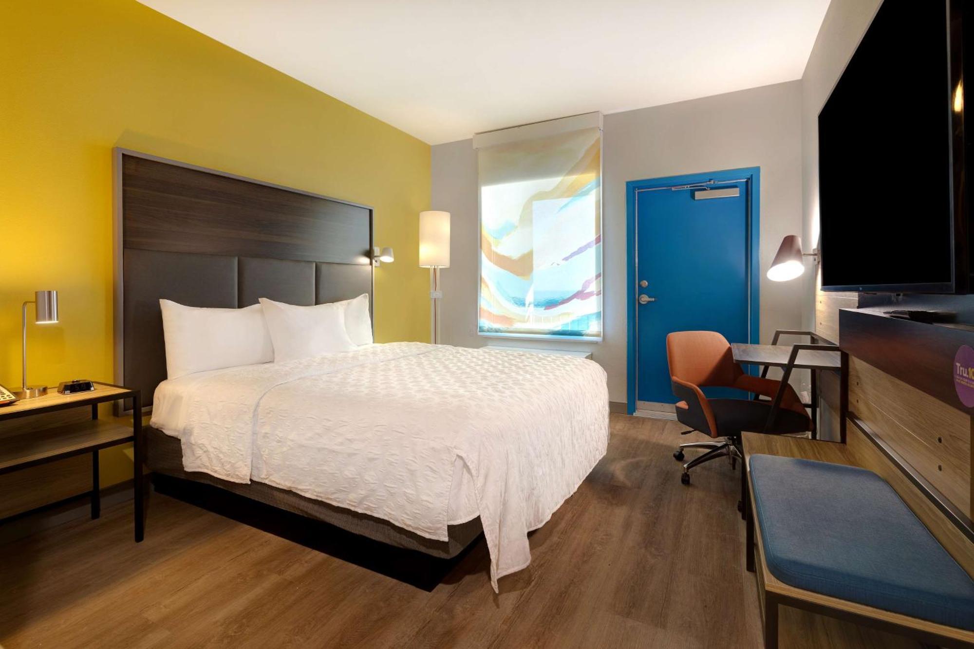King Room Balcony Partial Ocean View