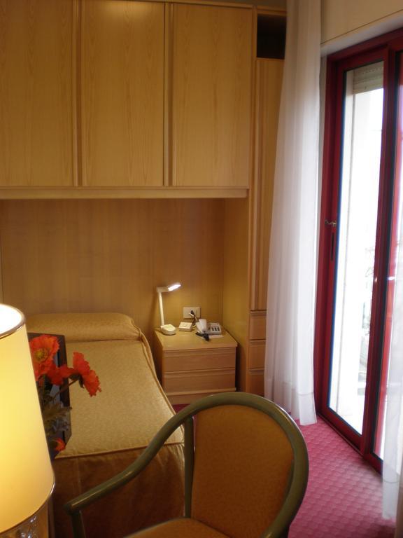 Classic Single Room Balcony,153947722:JPEG