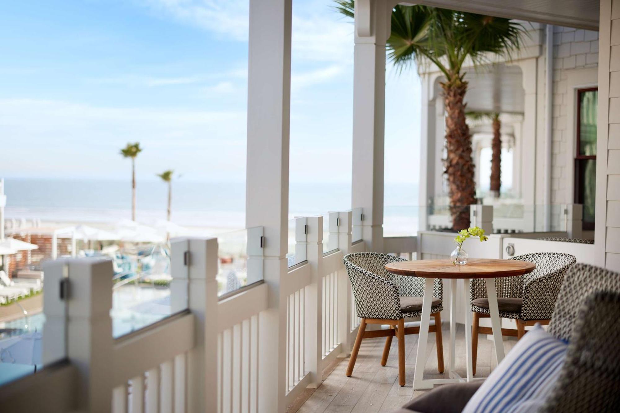 Shore House Residence with Ocean View