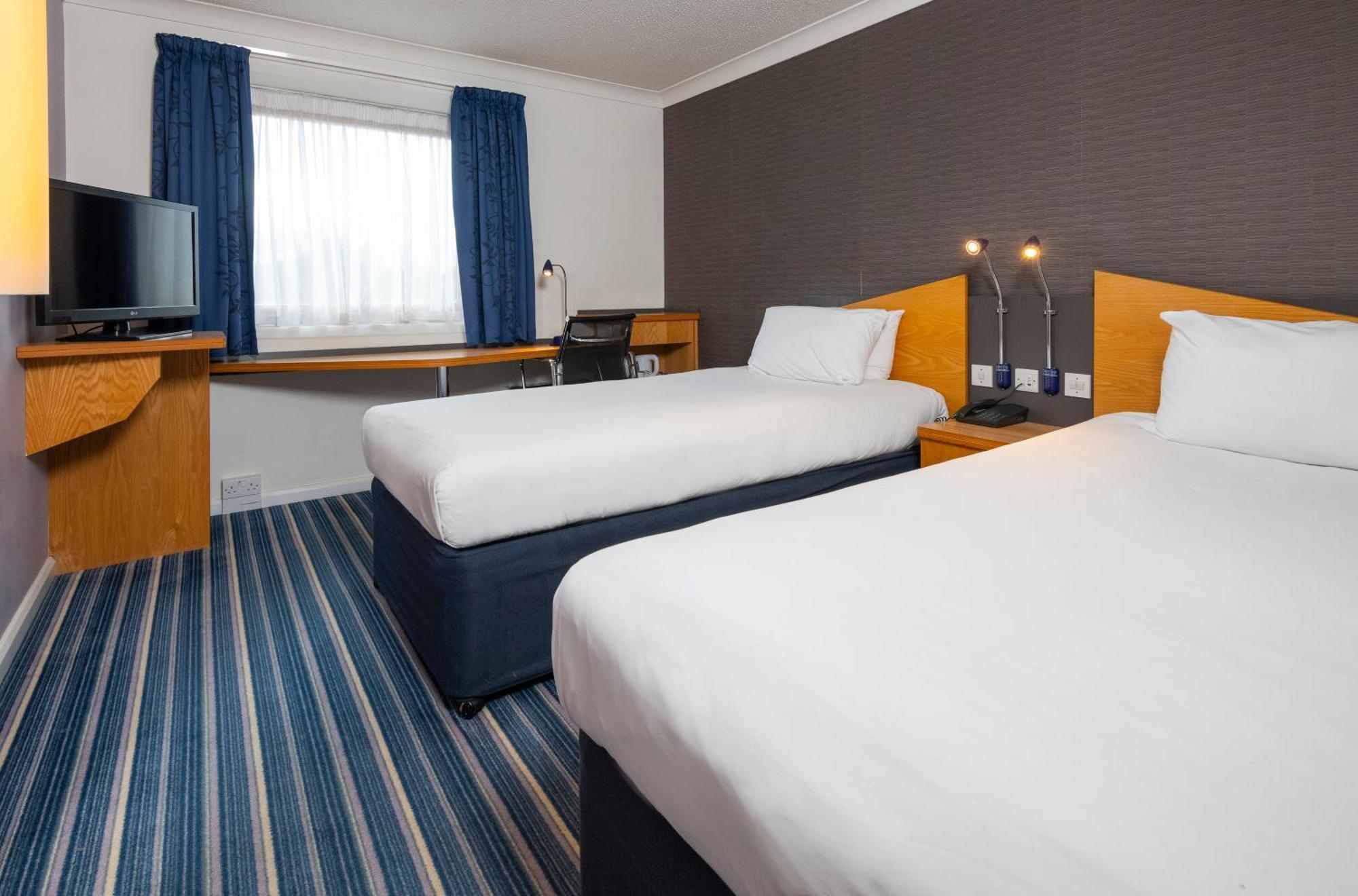 Standard Twin Room Hot