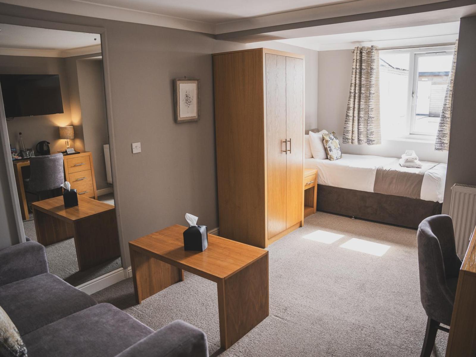 Deluxe Family Room