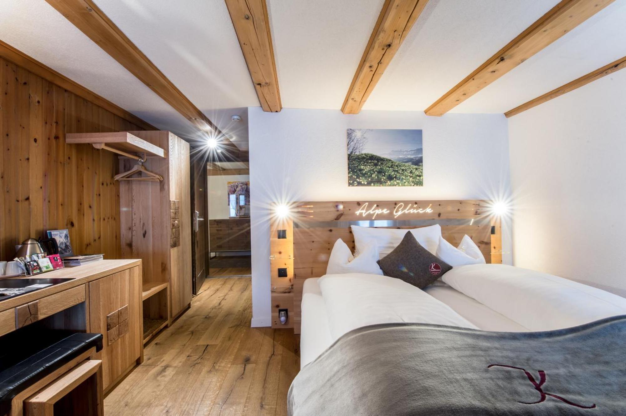 Standard Double Room,1516398481:JPEG