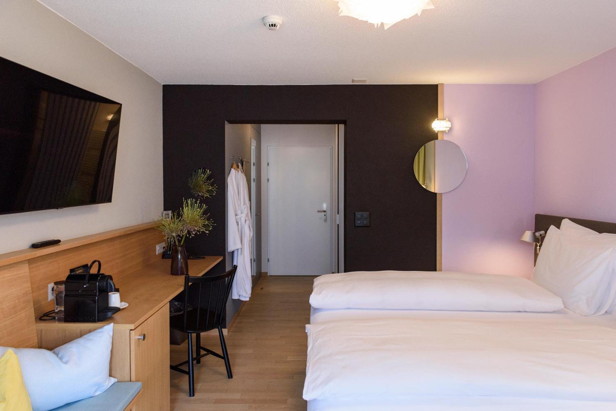 Double Room Balcony Lake View