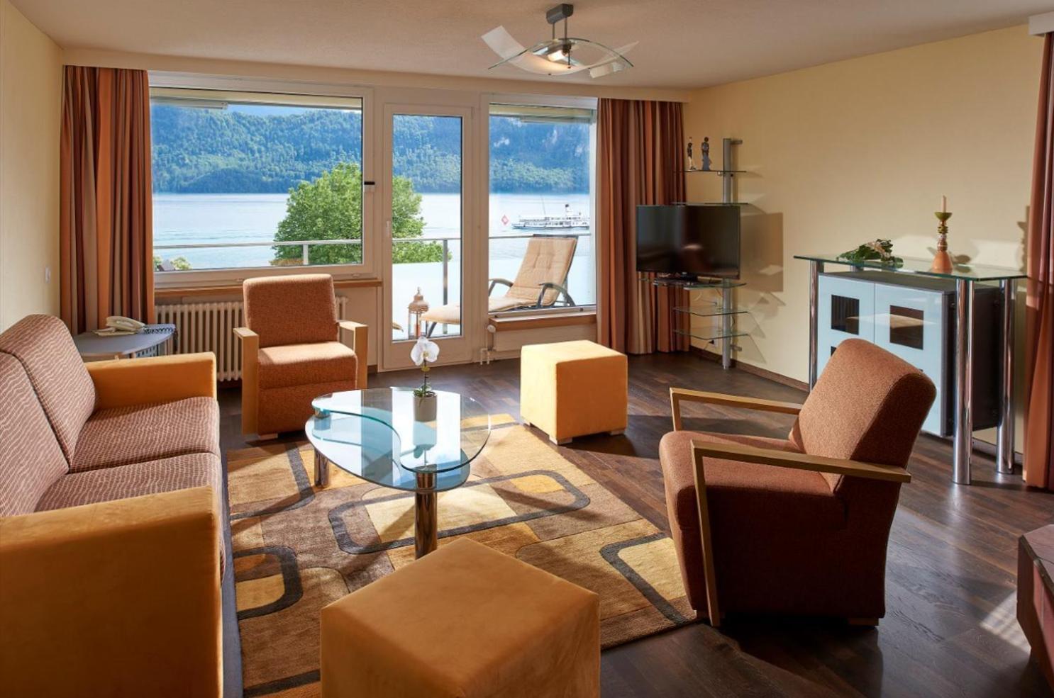 Suite Lake View Balcony