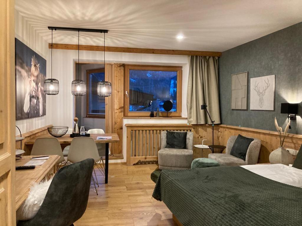 Apartment,1589714538:JPEG