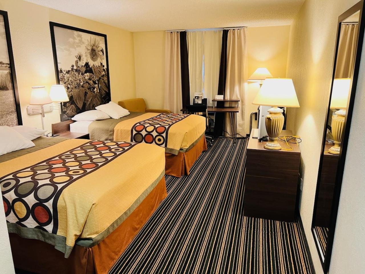 Queen Room Two Queen Beds Non-Smoking