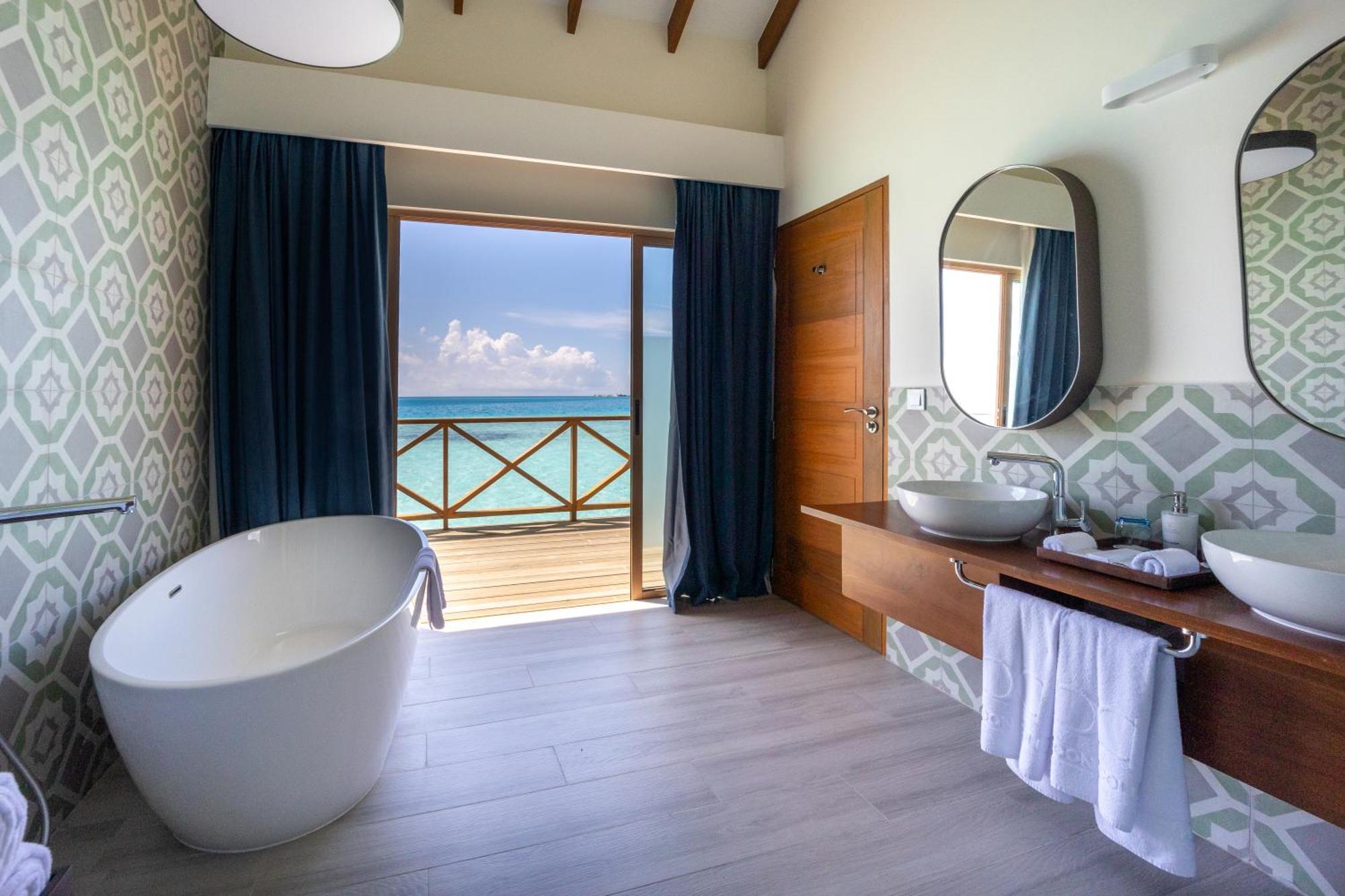 Lagoon Suite Sunset View