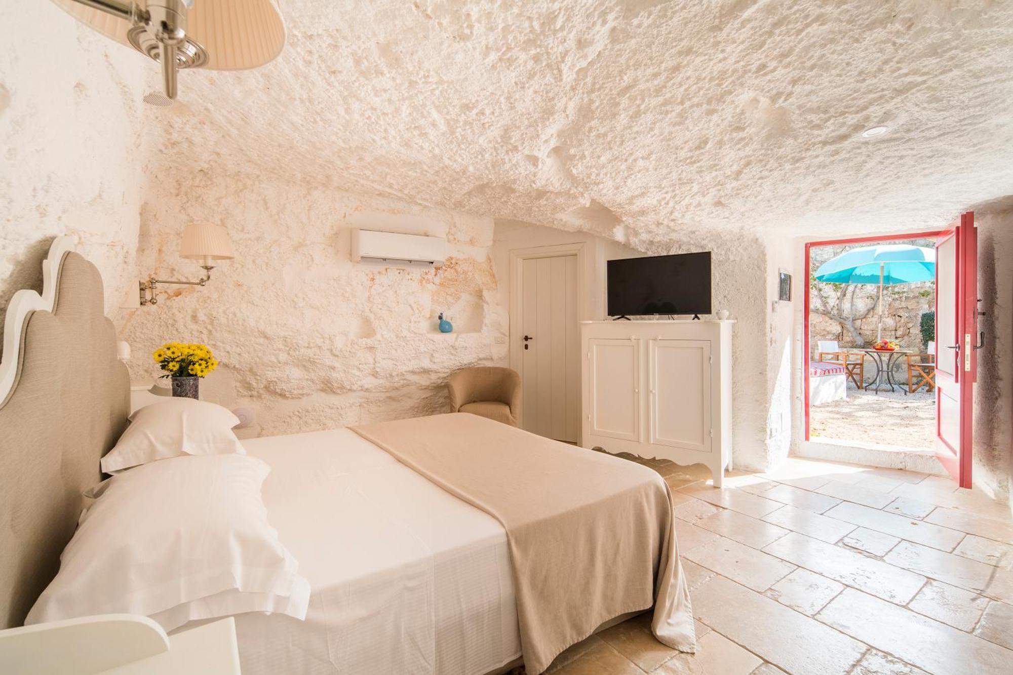 Standard Double Room,1526224471:JPEG