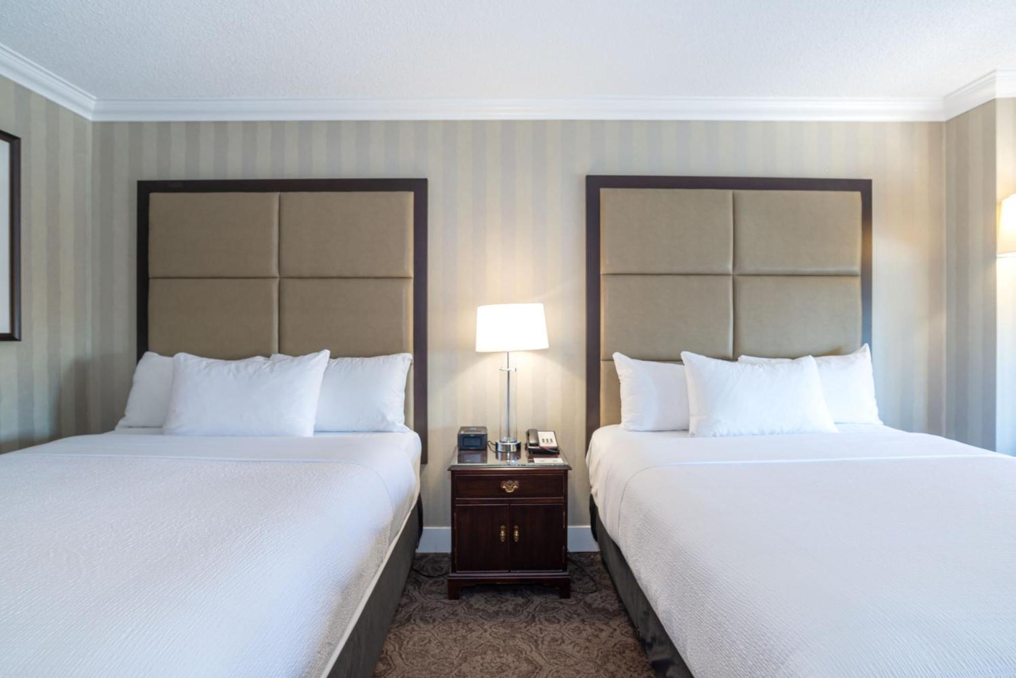 Deluxe Room, 2 Double Beds, Middle Floors