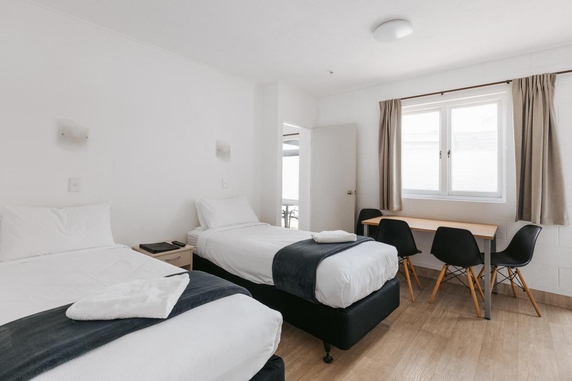 One-Bedroom Apartment No Aircon
