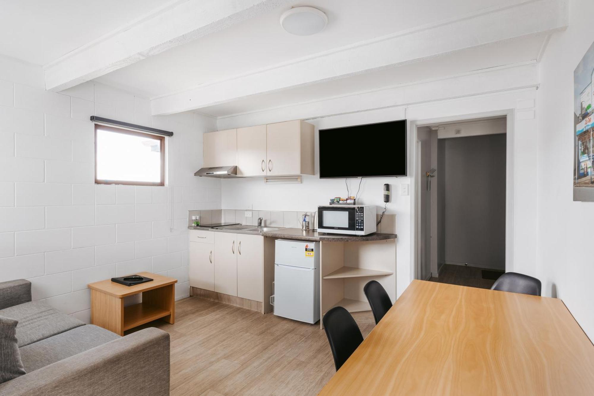 Two-Bedroom Apartment Aircon