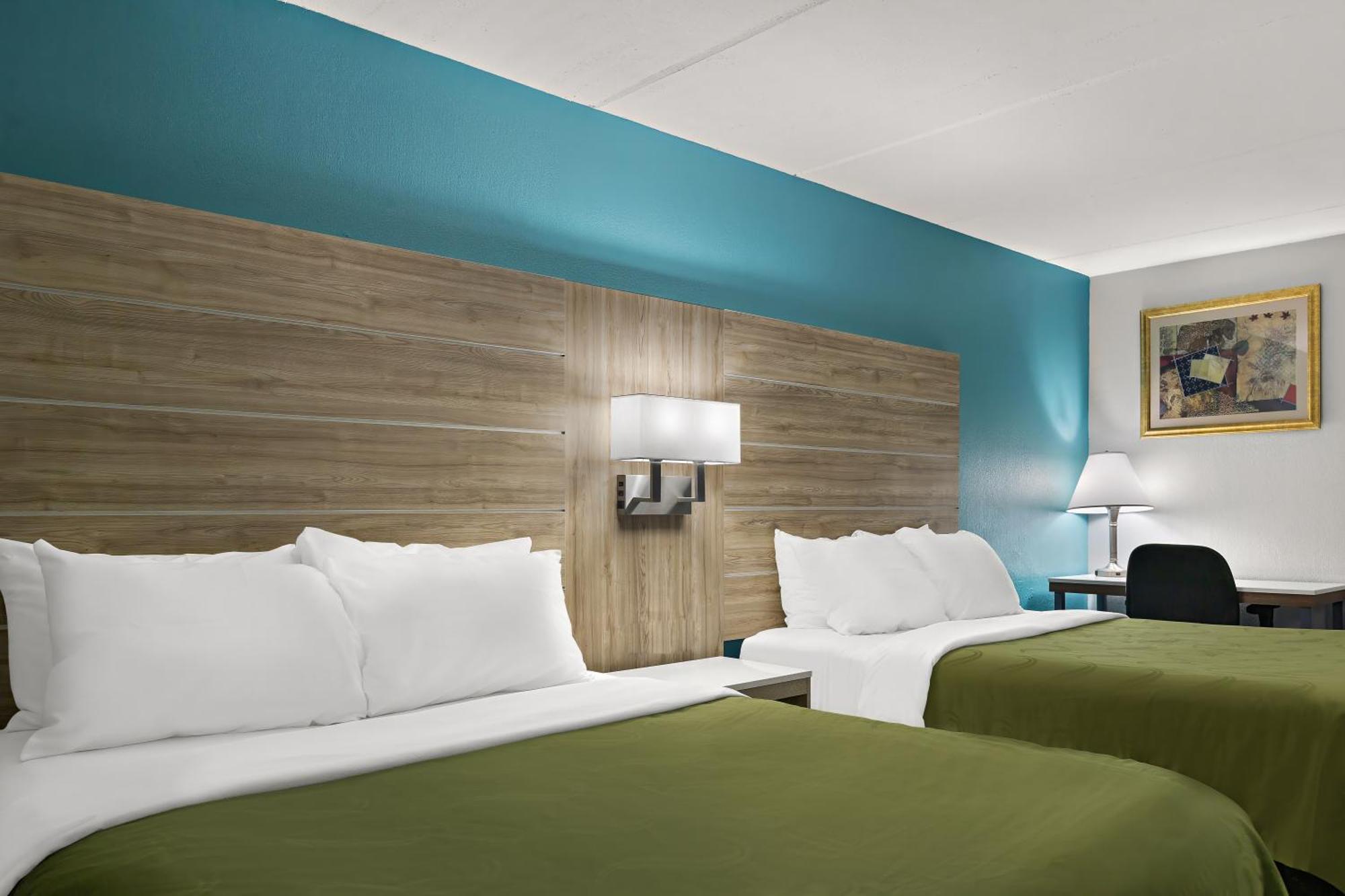 Queen Room Two Queen Beds Non-Smoking