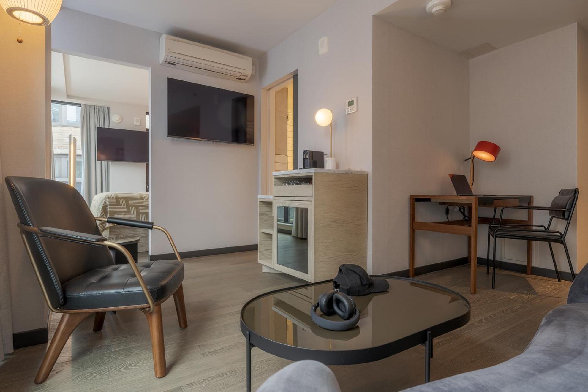 Suite Júnior com Varanda e Vista