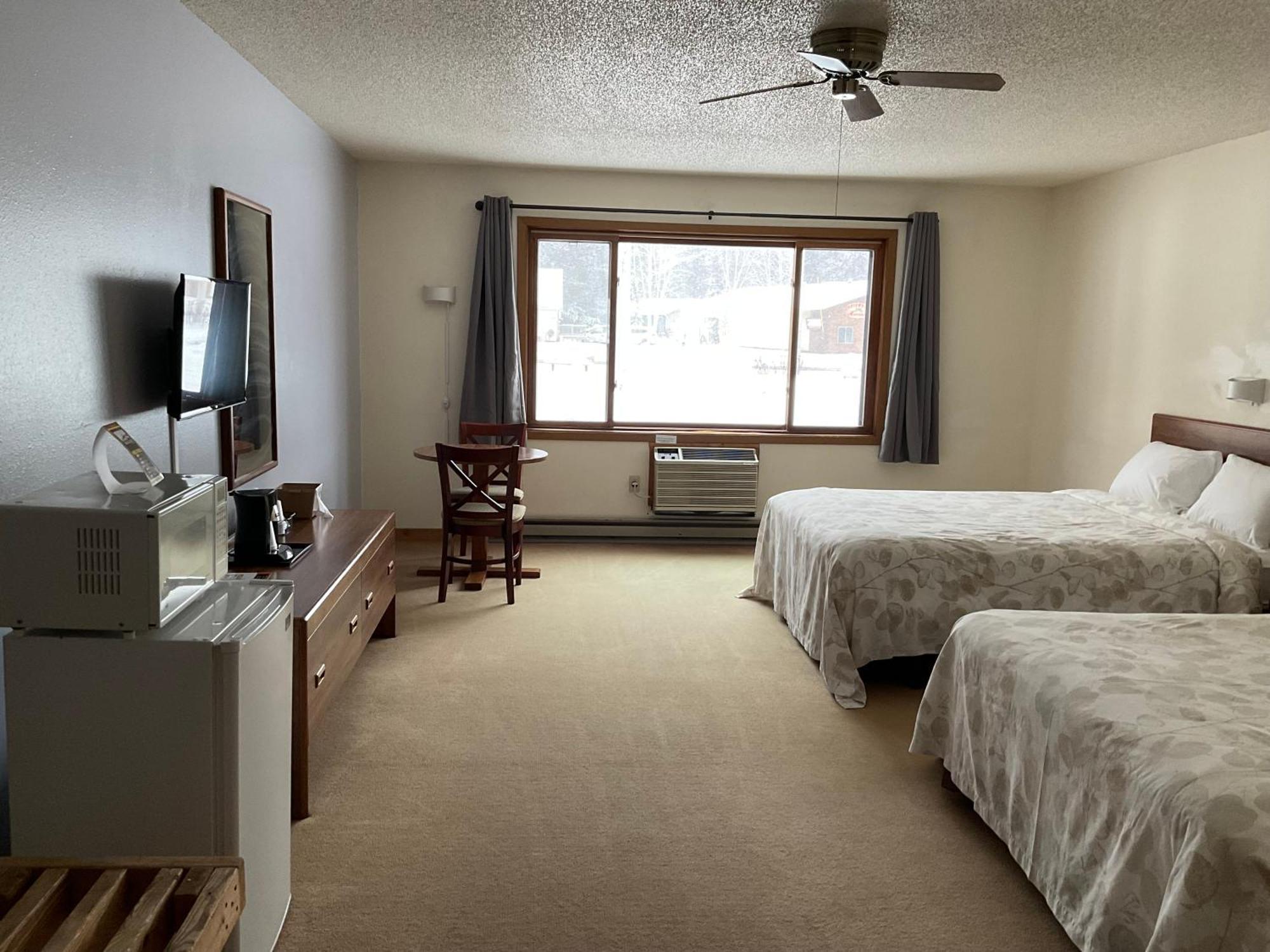 Standard Queen Room with Two Queen Beds