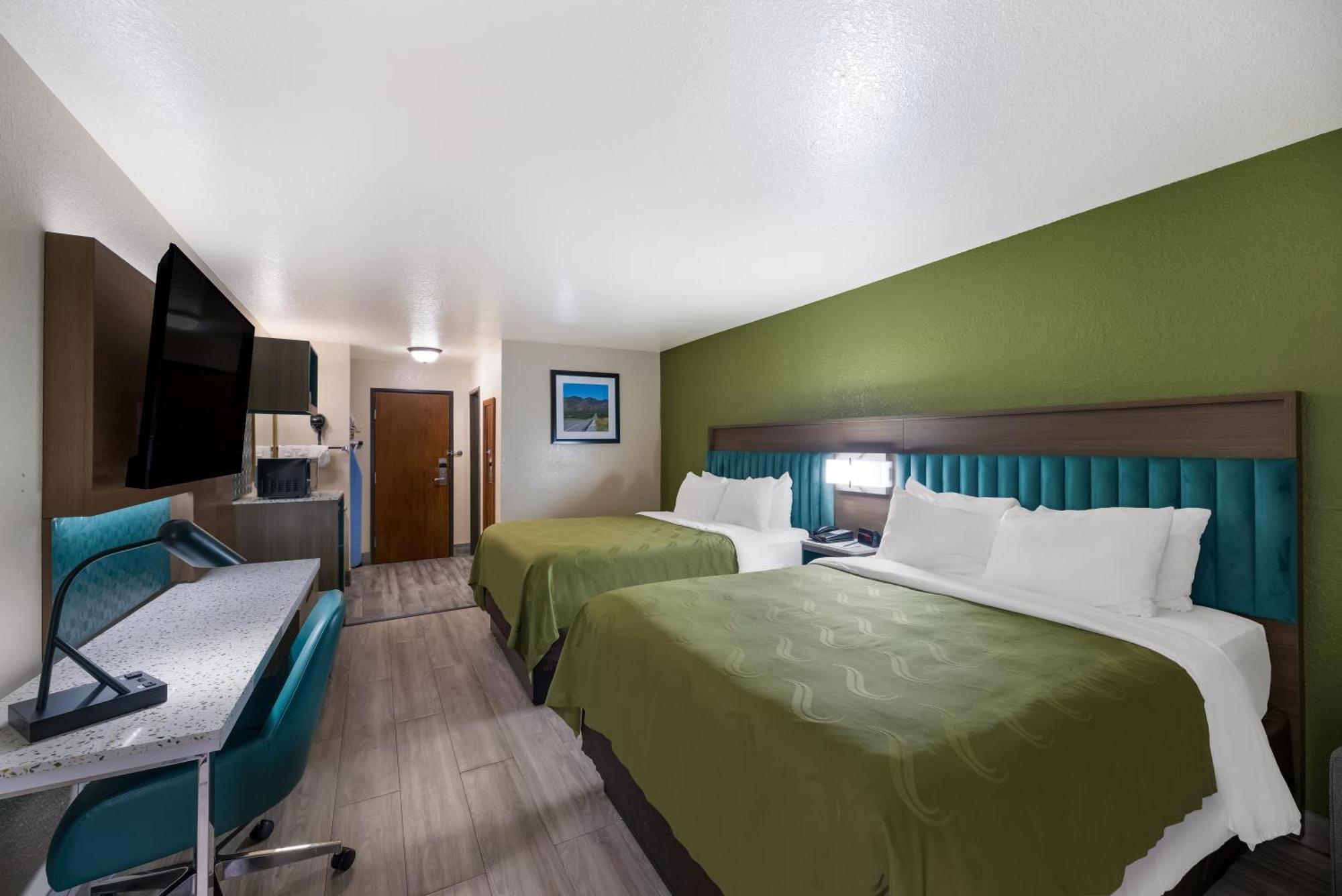 Queen Room Two Queen Beds Non-Smoking