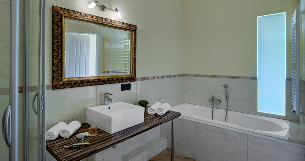 Superior Double Room with garden view, balcony & air-condition