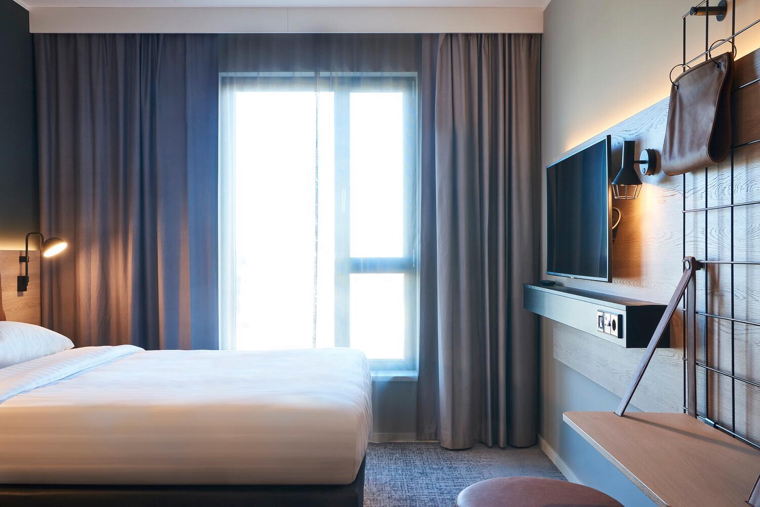 Moxy Queen Room,1643220531:JPEG