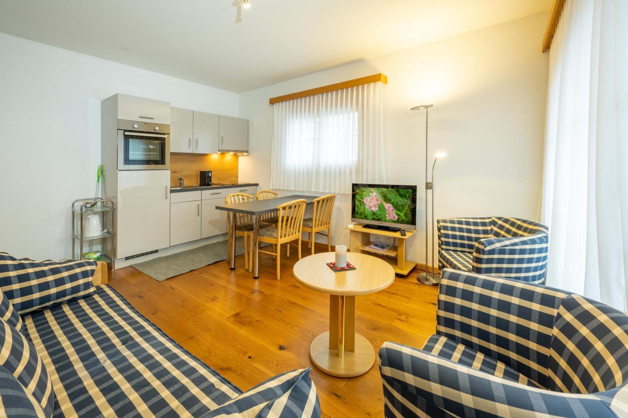 Standard Double Suite