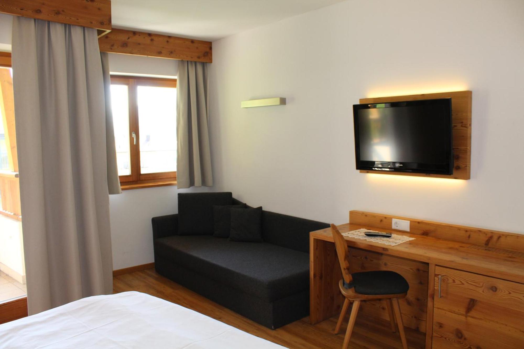 Superior Double Room Balcony,1533044497:JPEG