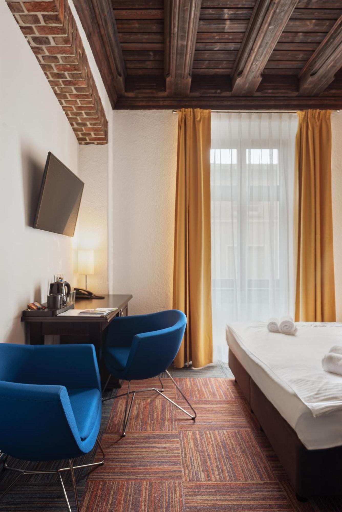 Standard Double Room,1533982621:JPEG