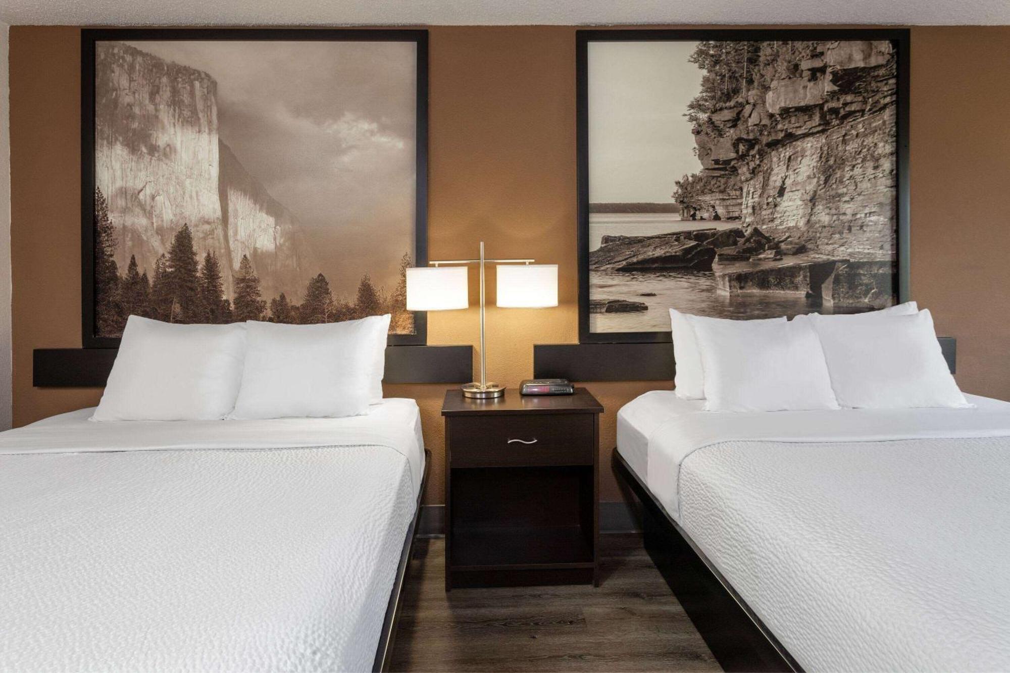 Queen Room with Two Queen Beds - Non-Smoking