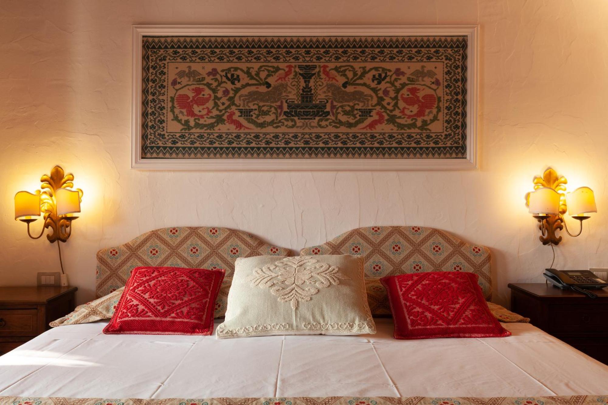 Double Room,1536410293:JPEG