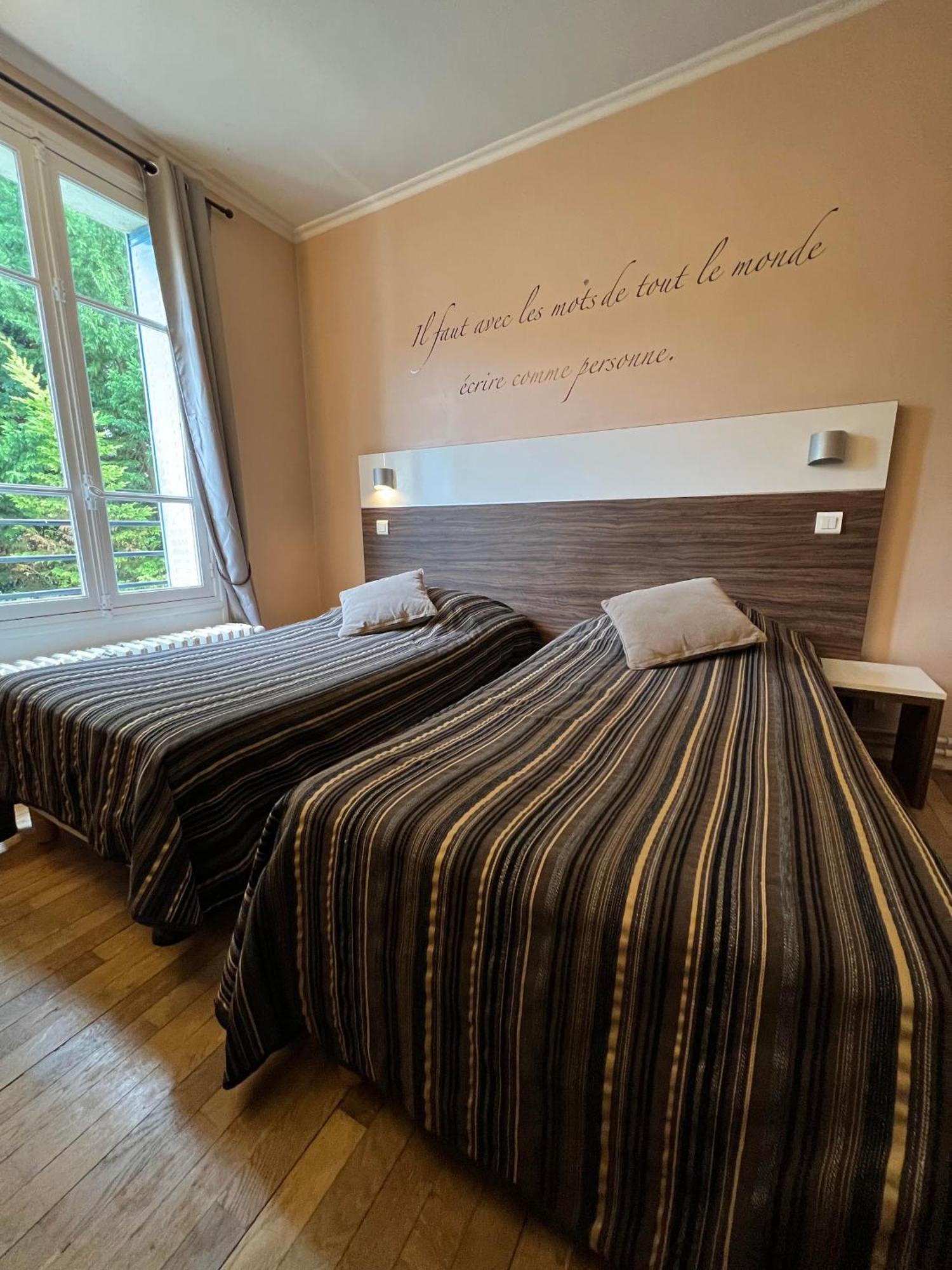Twin Room,1536905689:JPEG