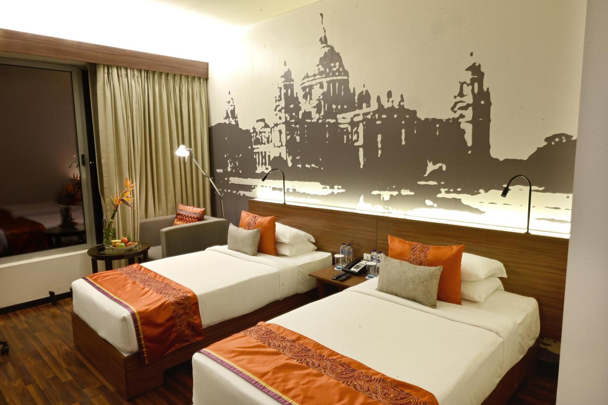 Superior Room City View Twin Bed