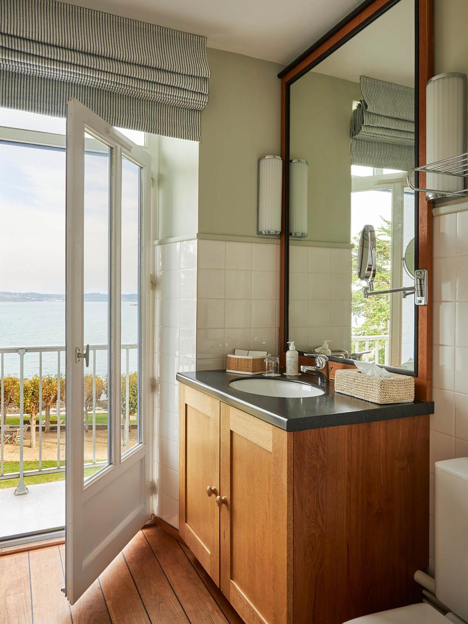 Classic Double Room with Sea View