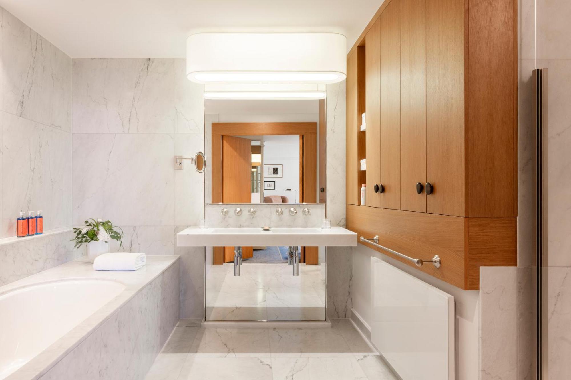 Two-Bedroom Suite,1537934803:JPEG