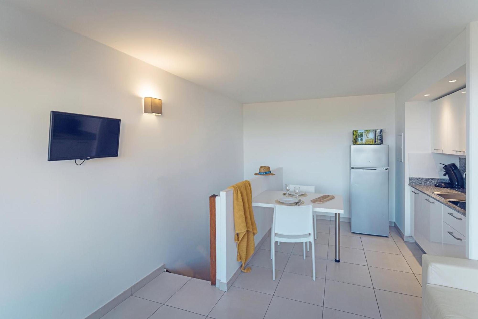 Appartamento con 1 Camera da Letto, Balcone e Vista Mare
