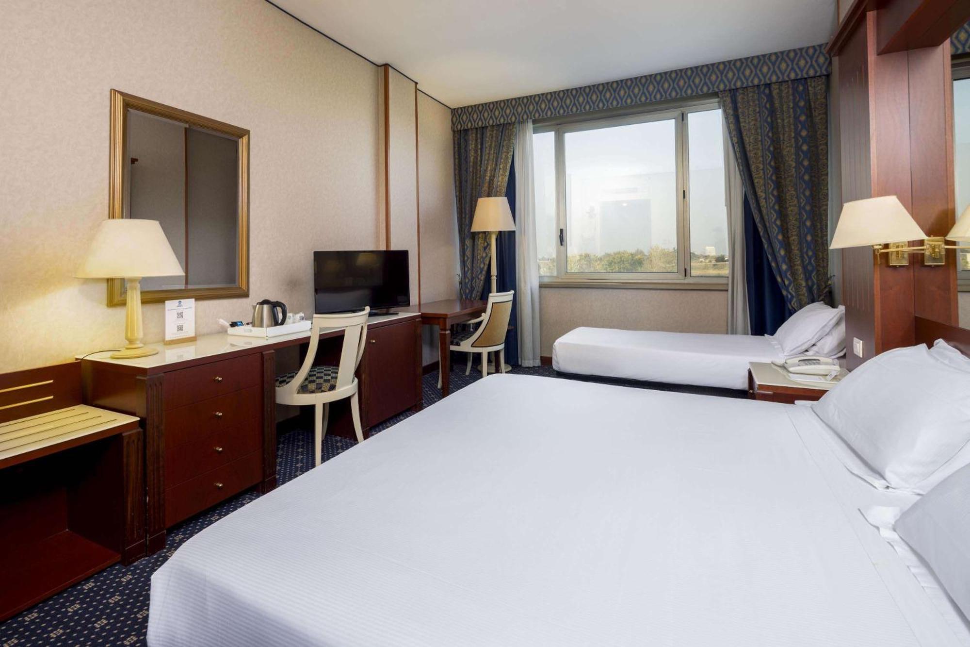 Triple Room 1 King 1 Single Bed