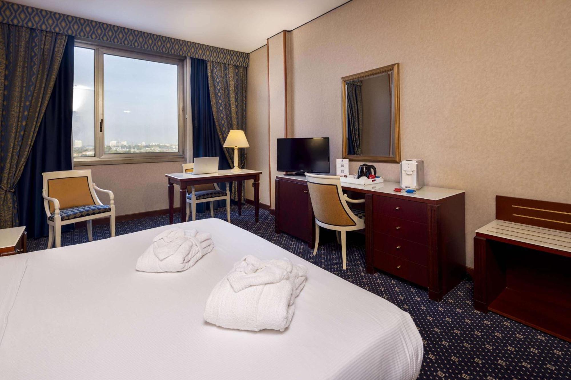 Executive King Room