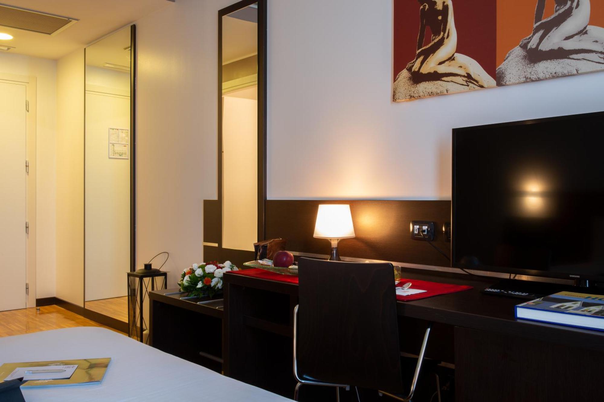 Double or Twin Room Disability Access