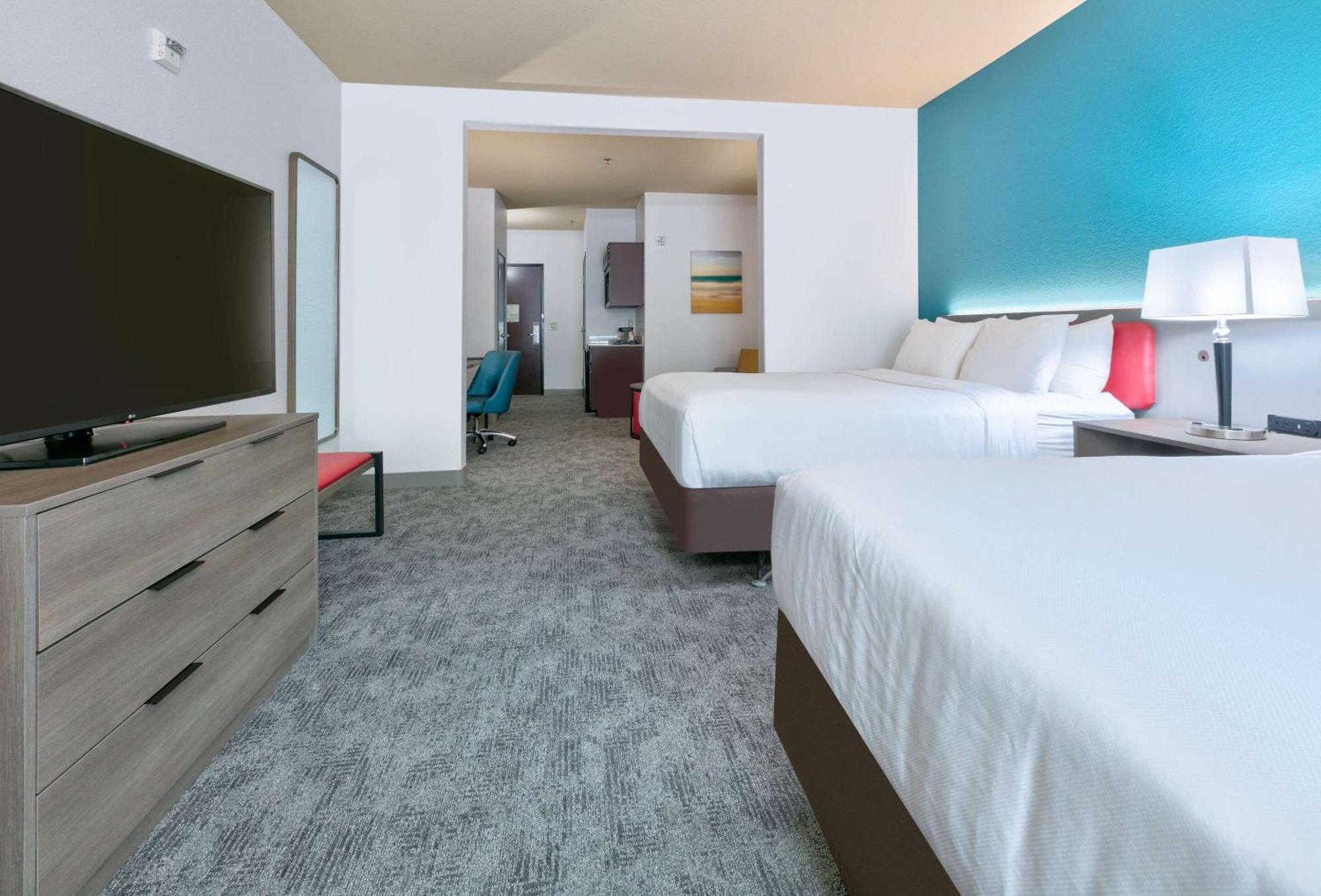 Queen Suite Two Queen Beds Disability Access Non-Smoking